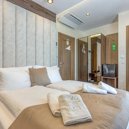 Lägenhetshotell San Valentino Palace Umag