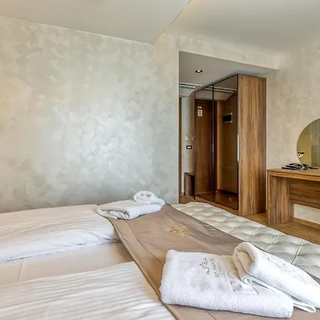 San Valentino Palace أوماغ