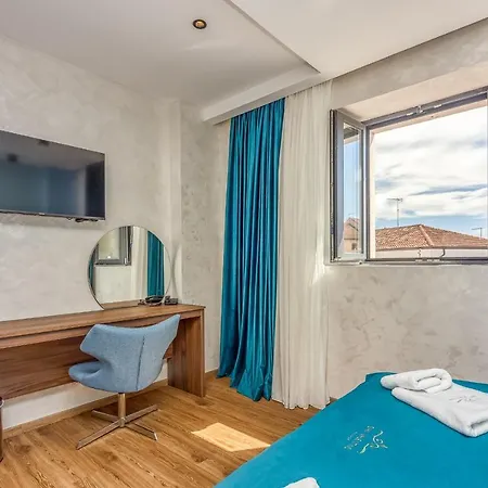 San Valentino Palace شقة فندقية أوماغ